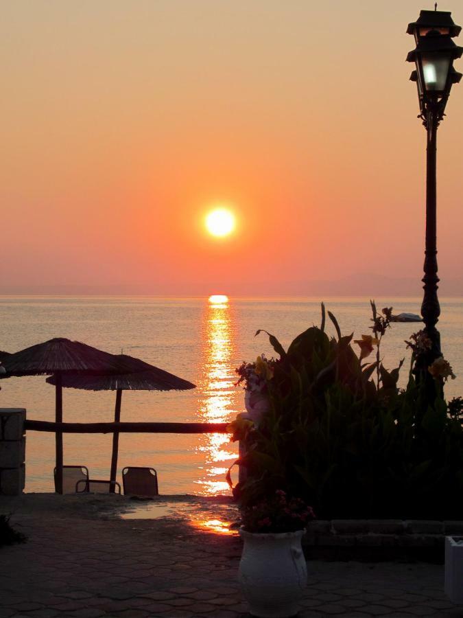 Voula Seaside Apartments Kallithea  エクステリア 写真